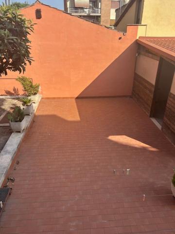 Apartment Comodo Loft Vicino La Metro Battistini Con Garage Rom