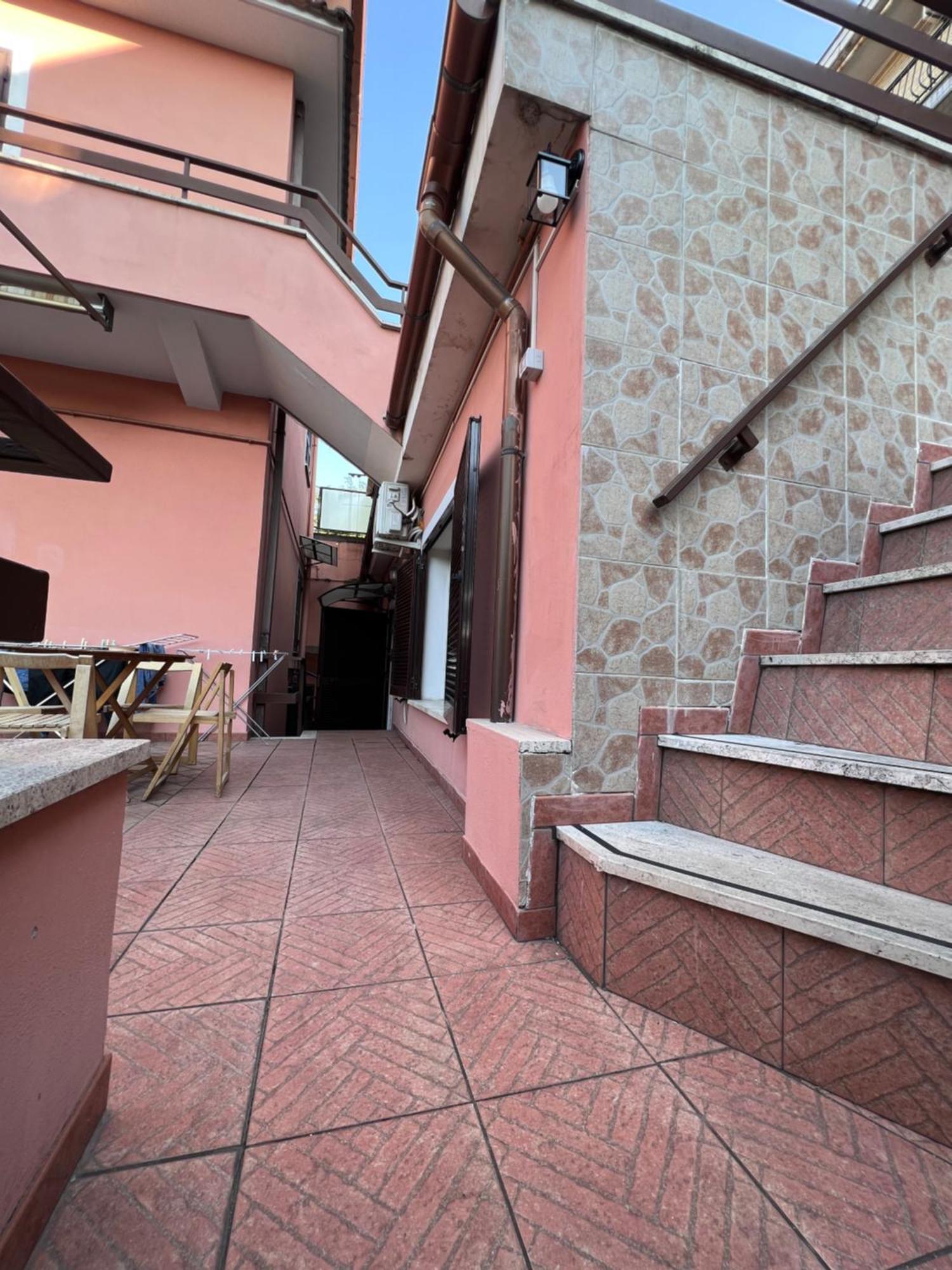 Comodo Loft Vicino La Metro Battistini Con Garage Lägenhet *