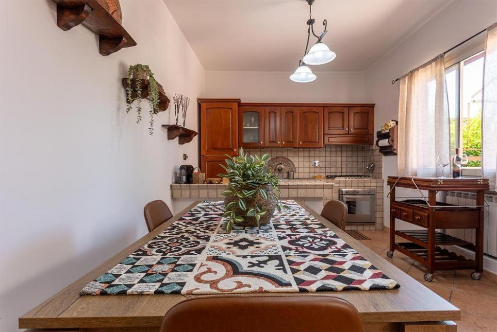 Lägenhet Comodo Loft Vicino La Metro Battistini Con Garage